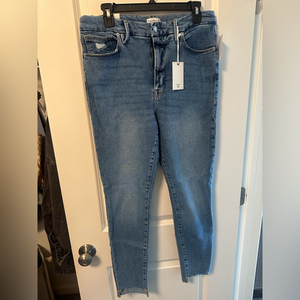 NWT: Good American Raw Hem Jeans